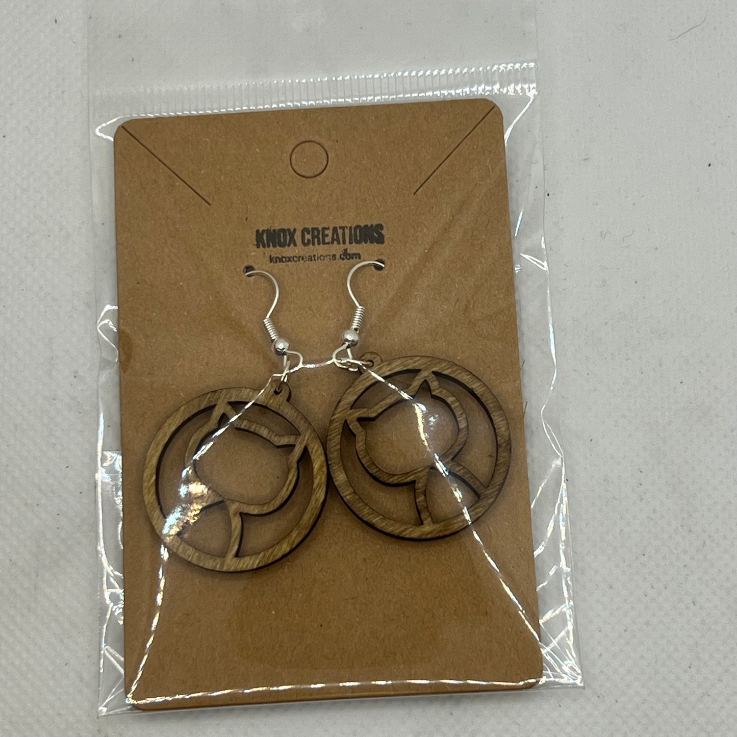 Cat Outline in Circle